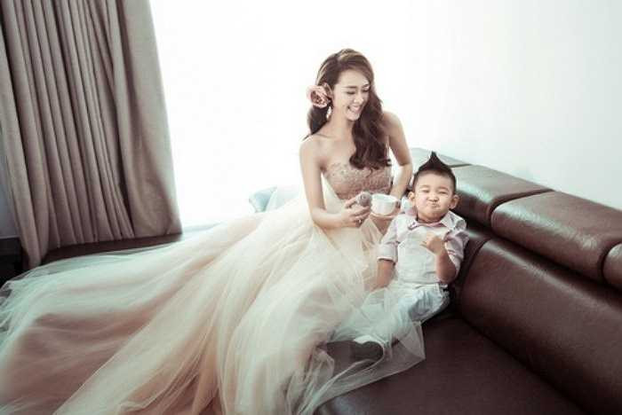 Ở tuổi 22, Diệp Bảo Ngọc cảm nhận được hạnh phúc của người phụ nữ làm mẹ, cùng những thành công nhất định với nghiệp diễn