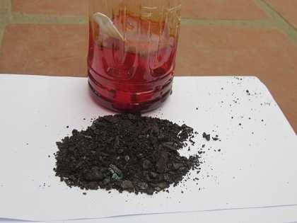 Bột sắt được bán nhiều ở chợ Kim Biên và hàng khô. Bột sắt được bán nhiều ở chợ Kim Biên và hàng khô.