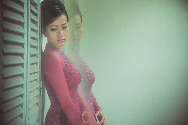 Trong nhiều sự kiện lớn, đặc biệt là các Liên hoan phim quốc tế mà Hồng Ánh tham dự, chị đều diện áo dài Lê Thanh Phương như một niềm tự hào với trang phục Việt Nam