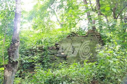 Dấu tích ngôi chùa cổ bên tháp Mường Luân Dấu tích ngôi chùa cổ bên tháp Mường Luân