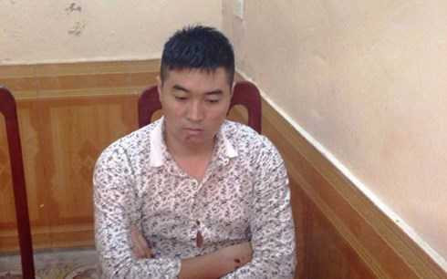 Thạch Tiên Hoa tại cơ quan điều tra. Thạch Tiên Hoa tại cơ quan điều tra.