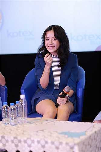 Hari Won chia sẻ: 'Khoảng thời gian ban đầu khi vừa từ Hàn Quốc về Việt Nam sống, tôi gặp không ít bỡ ngỡ, từ chuyện bất đồng ngôn ngữ tới các phong tập, tập quán, lối sống.'