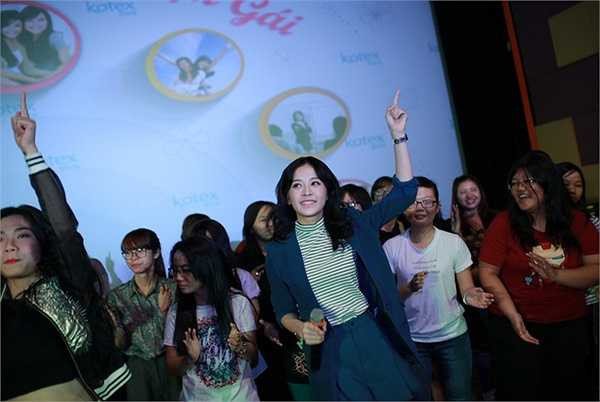 Còn với Phan Ý Yên, 18 tuổi, cô gái này đã xa nhà sang Pháp du học. Do quá stress với việc học tập, cô đã tìm niềm vui trong ăn uống. Vì thế, cô đã mập lên tới 60 kg.