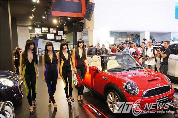 Triển lãm quy tụ 9 thương hiệu ôtô, gồm Audi, BMW, Jaguar, Land Rover, Luxgen, MINI, Porsche, Renault và BAIC. Bên cạnh đó còn có hai hãng môtô gồm Ducati và BMW Motorrad, cùng một số hãng công nghệ và sản phẩm phụ trợ.