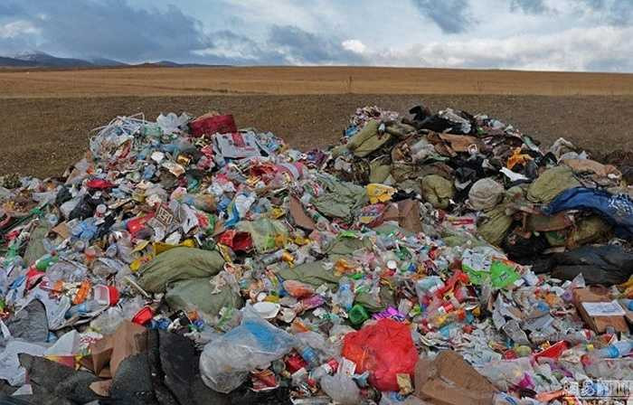 Rác ngập khắp nơi