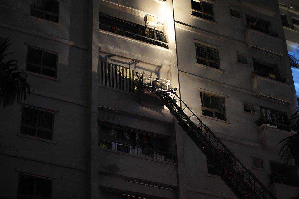 Cháy lớn tại khu đô thị Xa La: Sơ tán người dân sang khách sạn Mường Thanh