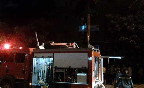 Xe cứu hoả đã có mặt tham gia chữa cháy - Ảnh Vietnamnet