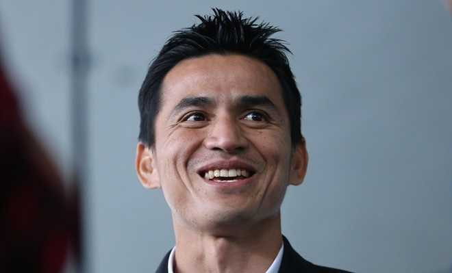 Kiatisak coi thường Công Phượng, gửi lời thách thức tuyển Việt Nam