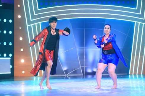 Minh Thảo và Lâm Vinh Hải biểu diễn Circle of life. Cặp đôi có tổng điểm 10,4.