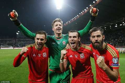 Xứ Wales lần đầu góp mặt ở vòng chung kết Euro Xứ Wales lần đầu góp mặt ở vòng chung kết Euro