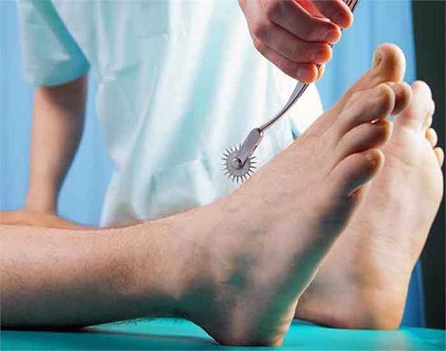 5. Giúp dây thần kinh khỏe mạnh: Sự có mặt của magnesium trong hạt điều làm cho dây thần kinh khỏe mạnh vì nó tích lũy trên bề mặt xương và ngăn cản canxi xâm nhập vào các tế bào thần kinh. Do đó, cơ bắp và các mạch máu được thư giãn. 