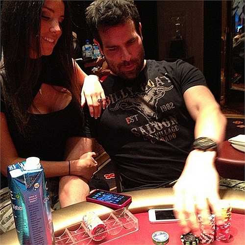 Dan Bilzerian - người đang nắm giữ ngôi vị 'ông hoàng Instagram' là một tay chơi bài Poker chuyên nghiệp. Anh từng khẳng định mình có thể làm giàu bằng nghề này 