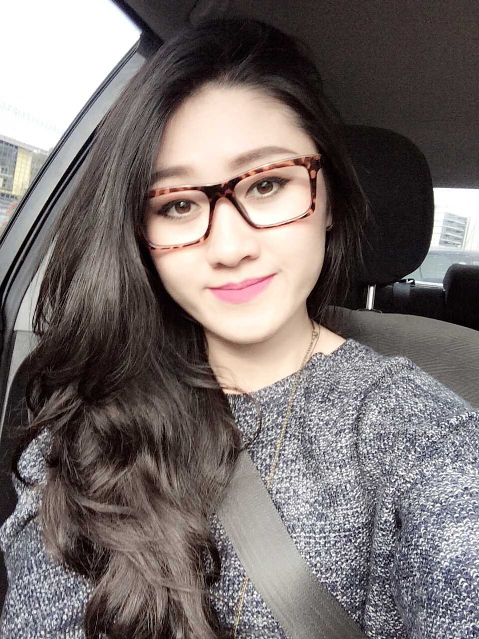 Trần Thị Hà hiện là du học sinh Việt Nam đang theo học tại xứ sở chuột túi ( Australia). Hà đến với cuộc thi vì muốn trau dồi thêm nhiều kinh nghiệm sống và cũng tò mò muốn thử sức trong một cuộc thi lành mạnh và mang tính nhân văn cao như cuộc thi Miss du học sinh Việt 2015.