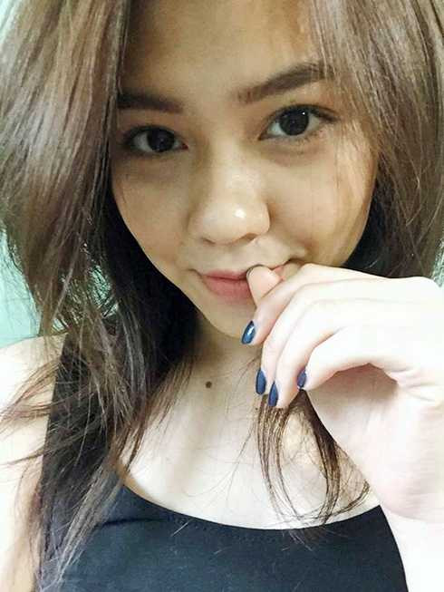 Sinh năm 1996, cô nàng Lê Đỗ Thanh Thanh hiện đang học tại Mỹ ở tiểu bang Massachusetts. Cô nàng tham gia cuộc thi này vốn muốn mở rộng thêm mối quan hệ và một phần là muốn trêu chọc người thân và đám bạn.