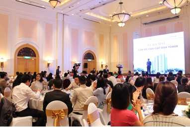 Lễ ra mắt dự án “Tòa nhà Chung cư và Dịch vụ Star Tower” thu hút đông đảo khách hàng đến tìm hiểu