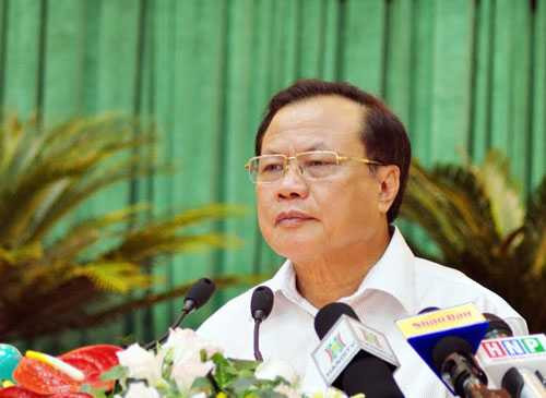 Bí thư Thành ủy Phạm Quang Nghị cho hay thành phố coi trường hợp vi phạm tại dự án 8B Lê Trực là trường hợp điển hình để xử lý làm gương cho các dự án khác. Ảnh: Võ Hải.