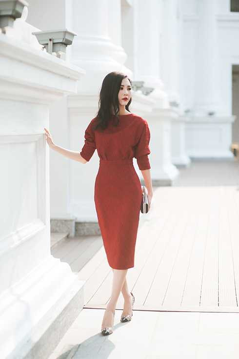 Hot girl 9X Hà thành khoe vẻ đẹp quyến rũ đầy cá tính