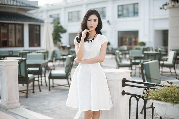 Ngọc Châm sở hữu vẻ đẹp thuần khiết khiến nhiều người không thể rời mắt. 