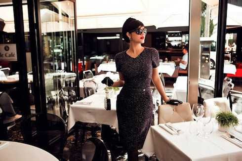 Lý Nhã Kỳ được coi là một trong những nữ doanh nhân có máu mặt trên thương trường Đôi khi, những lần xuất hiện tại Liên hoan phim Cannes hay các Tuần lễ thời trang cũng không nằm ngoài mục đích tìm kiếm cơ hội kinh doanh của người đẹp.