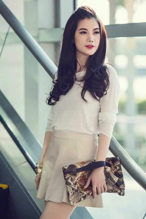 Hiện tại, cô đang là chủ một nhà hàng ăn mang phong cách Trung Hoa