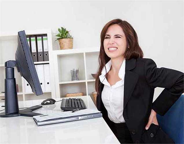 Đau lưng: Những người có công việc ít vận động thường bị đau lưng. Một số loại bài tập có thể hỗ trợ tình trạng đau lưng này. Các bài tập căng cơ có thể ngăn chặn tình trạng như vậy. 