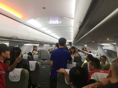 Vụ đánh ghen là vụ gây rối chưa từng có trên máy bay Vietnam Airlines - Ảnh: Long Nga
