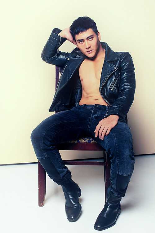 Chàng cảnh sát điển trai, tài năng Thái Bá Nam