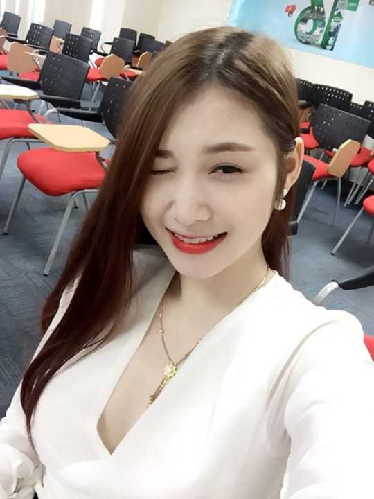 9X Hà thành giảm 8cm vòng eo nhờ tập hot yoga