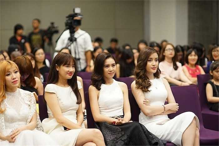 Á hậu Huyền My cũng có mặt trong sự kiện.