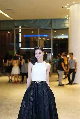 Lan Ngọc khoe nhan sắc tươi trẻ trong sự kiện.