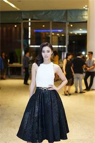 Sau khi giành ngôi Quán quân Bước nhảy hoàn vũ, Lan Ngọc dần được chú ý nhiều hơn.