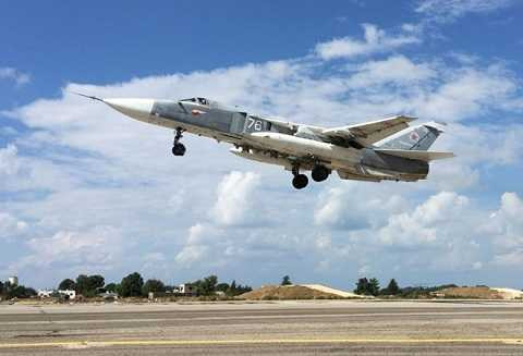 Máy bay Su-24 của Nga tham gia chiến dịch không kích tại Syria Máy bay Su-24 của Nga tham gia chiến dịch không kích tại Syria