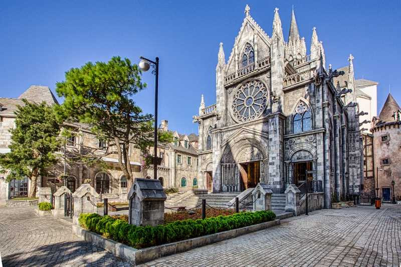 Bà Nà Hills ưu đãi lớn cho khách nhân ngày 20/10