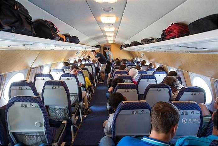 Một chuyến bay trên máy bay dòng Ilyushin Il-18D.