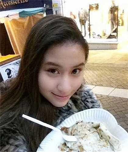 Ái nữ này sinh năm 1991, là người có phong cách thời trang sành điệu, xinh đẹp xếp sau con gái Alice của ông Stanley Ho