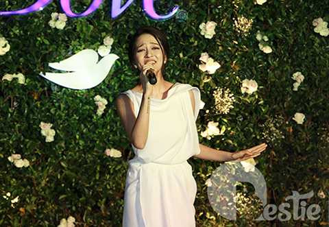 Thế nhưng, sau sự thẳng thắn đó, khán giả đã hiểu hơn về nữ ca sĩ Bảo Anh và dành cho cô những thiện cảm tốt đẹp hơn với những cống hiến mà cô đã dành cho nghệ thuật. 