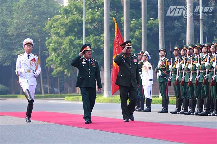 Duyệt đội danh dự