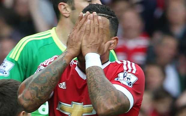 Memphis Depay được cảnh báo cần nghiêm túc hơn trong tập luyện, thi đấu