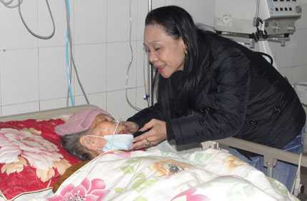 Với người không có bảo hiểm y tế: Cho đến hết 1/3/2016 vẫn tính giá dịch vụ y tế theo mức hiện hành.