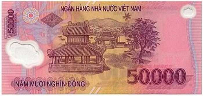 Nghênh Lương Đình và Phu Văn Lâu ở bến sông Hương, Huế.