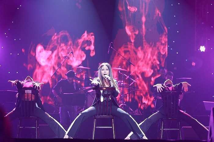 Họa mi chia sẻ: 'Đã lâu lắm rồi Mỹ Tâm mới trở lại Hà Nội để thực hiện đêm nhạc riêng cho mình, đặc biệt hơn là tổ chức vào một ngày vô cùng ý nghĩa như hôm nay.'