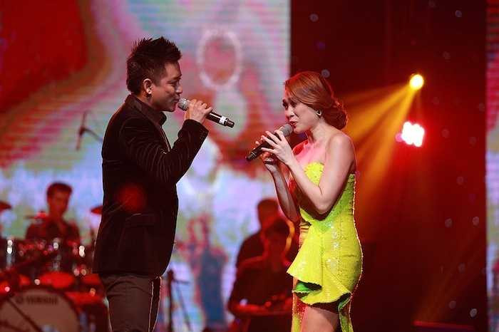 Mỹ Tâm xuất hiện bẽn lẽn bên cạnh 'người tình màn ảnh.