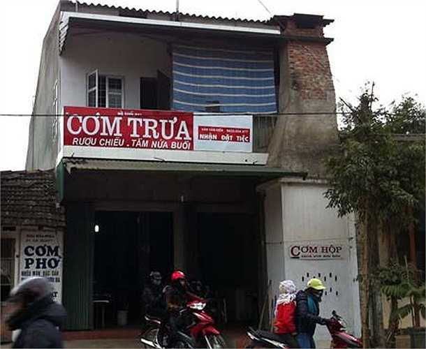 Một tấm biển quảng cáo hài hước, phục vụ nhu cầu cá nhân các buổi.