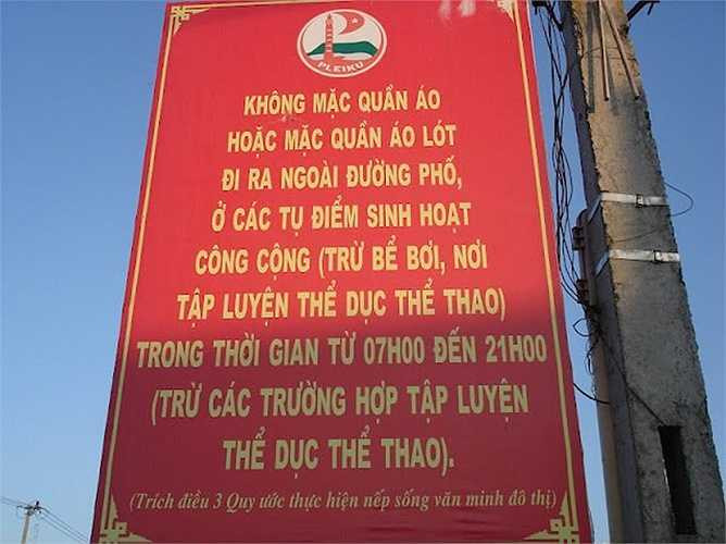Một tấm biển thông báo 'độc nhất vô nhị'. 