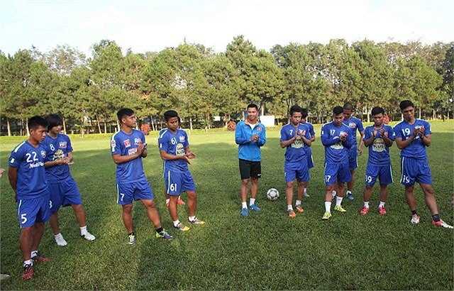 Hồng Duy trở lại sau chấn thương cùng với Minh Vương hoàn toàn có thể thay thế Hoàng Thiên.