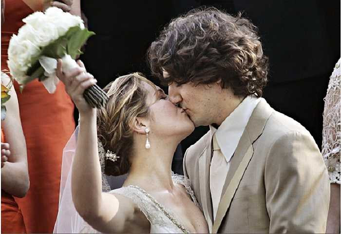 Đến nay, họ đã có với nhau 2 con trai và một con gái