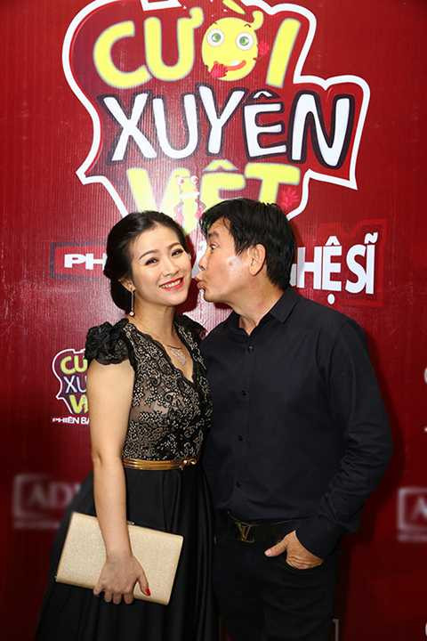 Khoảnh khắc vui vẻ và hạnh phúc của đôi vợ chồng nghệ sĩ hài Mai Sơn - Kiều Linh.