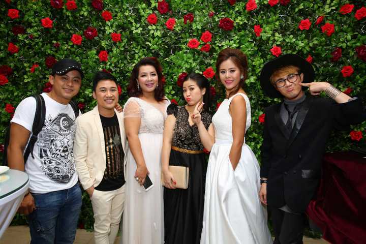 Dàn thí sinh của Cười xuyên Việt phiên bản nghệ sĩ