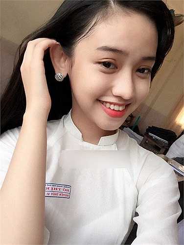 Dù được chàng thiếu gia Phan Thành chuyển 15 triệu mua điện thoại như lời hứa nhưng lại nói lời chia tay nên cô nữ sinh đã tức giận và đăng hình tin nhắn của hai người lên facebook tuy nhiên sau đó cô đã xóa ngay lập tức.Nguyễn Thúy Vi cho hay cô không hề có ý chia rẽ Phan Thành và Midu.