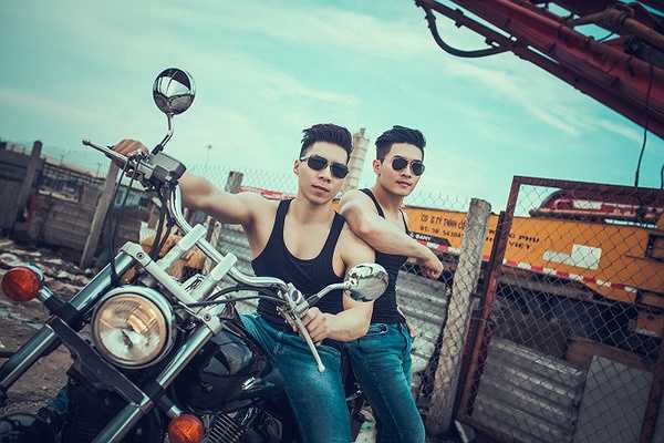 Gần 10 năm vừa tập luyện, vừa biễu diễn, Tiết mục 'Sức mạnh đôi tay' đã đưa tên tuổi Quốc Cơ, Quốc Nghiệp bừng sáng trên các đấu trường Xiếc Quốc tế, góp phần khẳng định sức hấp dẫn của Nghệ thuật Xiếc Việt Nam với bạn bè năm châu. 